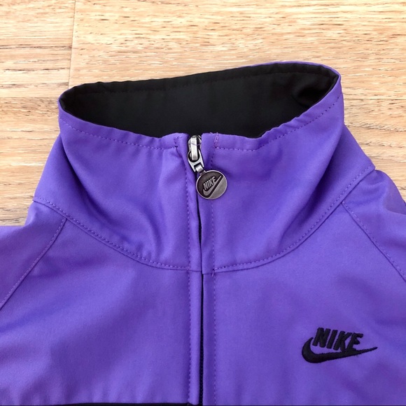 Light Nike Jacket - Picture 2 of 4